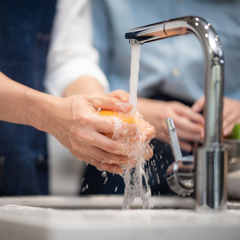 Cara Mencuci Buah yang Benar agar Tahan Lama